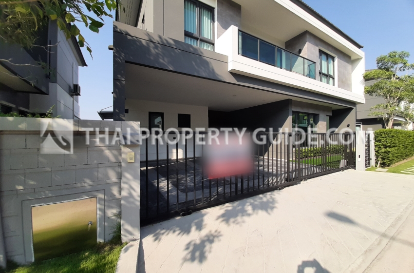 House with Shared Pool in Bangnatrad 